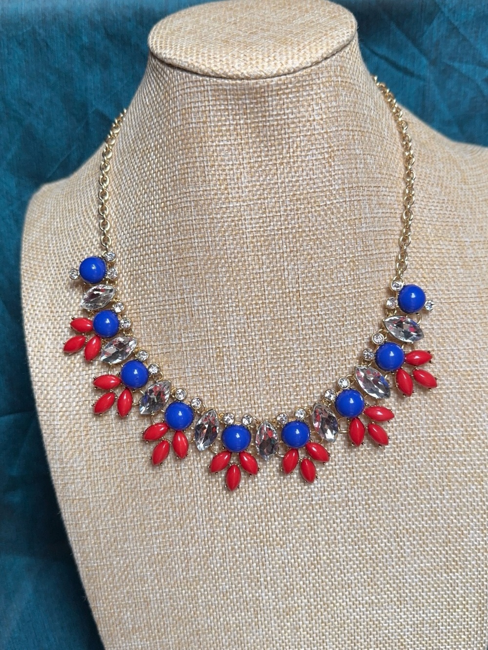 Bold patriotic 2010’s era necklace and earring set in J Crew style